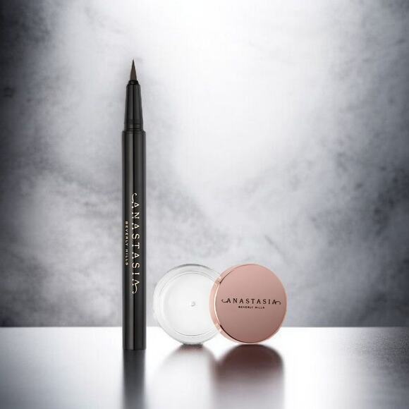 Anastasia New Laminated Look Brow Kit in soft brown - Picture 9 of 9